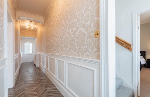 Forfar House | Scotston Villa - 5 bedroom house with hot tub