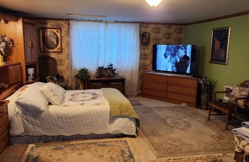 Happy Valley Bed & Breakfast | Scott Creek Farm