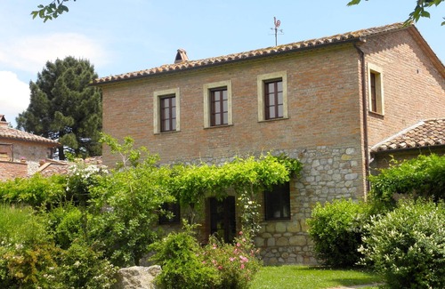 Monteleone d'Orvieto Apartment | Scuderia in Farmhouse Borgo Santa Maria