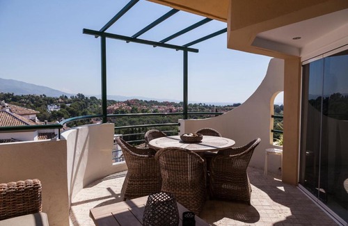 Nueva Andalucia Apartment | Señorío de Aloha Apartahotel
