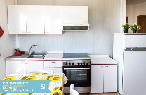 Senigallia Apartment | SE001 - Senigallia, one bedroom apartment on the sea with beach