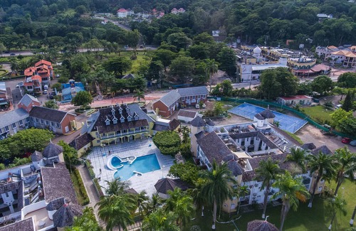 Ocho Rios Apartment | Sea Bird Beach Studio at Sandcastles Resort