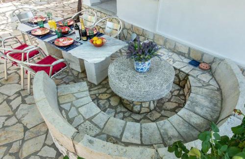 Almiros Beach House | Sea Breeze Coastal House in Almyros Beach
