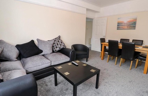 Rhos on Sea Apartment | Sea Breeze