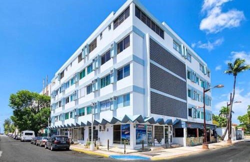 Isla Verde Apartment | Sea breeze vacation ll en Condominio Verde Mar