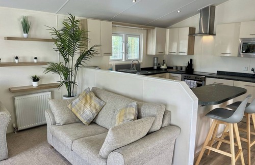 Newquay Villa | Sea Breeze Villa near to Newquay sleeping 6 guests