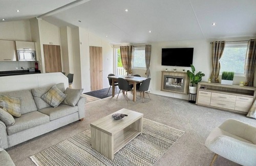 Newquay Villa | Sea Breeze Villa near to Newquay sleeping 6 guests