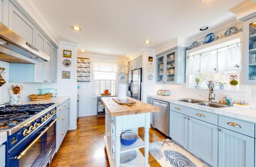 Nelscott House | Sea Cliff Cottage