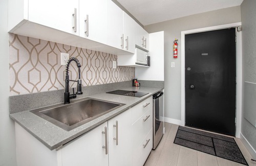 Regional District of Nanaimo Hotel | Sea Edge Beachside Hotel