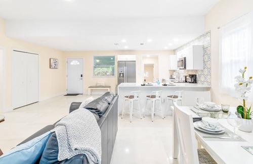 Bayou Oaks House | SEA ESTA VILLA