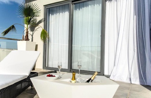 Birzebbuga Apartment | Sea Front Hse, Free Wifi & Cable TV