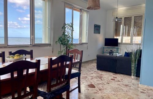 Villa Grazia di Carini House | Sea Front