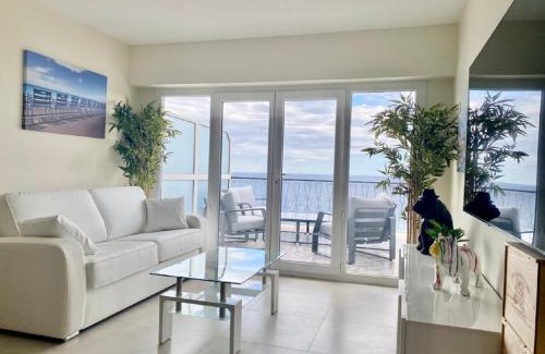 Les Baumettes Apartment | SEA FRONT View Top Roof Flat