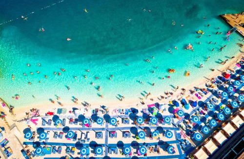 Selce House | SEA HOUSE pool, jacuzzi & bikes, SUP - PRIVILEGE POINT camping & villas