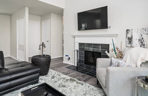 Sailhouse Condo | Sea La Vie | Access to Lighted Fishing Pier + Pool
