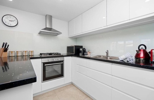 Marmion House | Sea La Vie - The Watch!