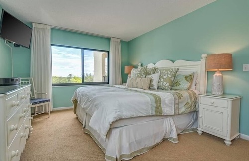 Boca Grande Condo | Sea Oats 337 2 Bedroom Condo by RedAwning