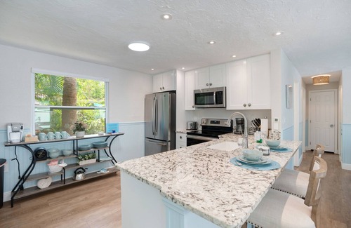 South Sarasota House | Sea Shell: Pool, Hot tub, new Renovation, Sleeps 4