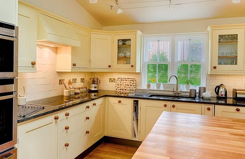 Portmahomack House | Sea-Side Family House With Lovely Views And Close To Award-Winning Beach