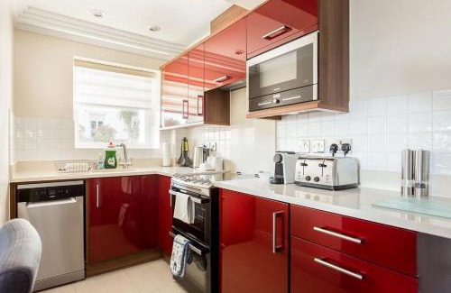 Westbourne Apartment | Sea Spirit - Short Walk to Alum Chine Beach