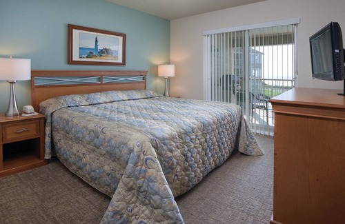 Gleneden Beach Resort | Sea-stacks rise from the misty ocean!