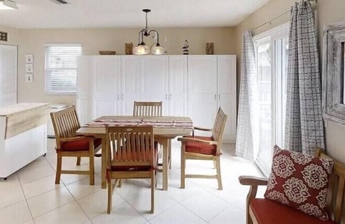 Surfcrest Village House | Sea Urchin Cottage Bring your family! Surf Crest, bunk beds, Steps to the Beach