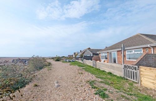 Pagham House | Sea Urchin - Pagham - Sea Front