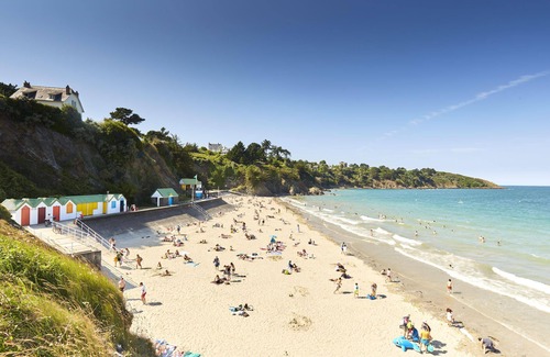 Binic Apartment | Sea view apartment 50 m from the beach.