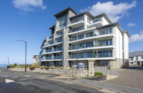 Lusty Glaze Apartment | Sea View Apartment at One Lusty Glaze