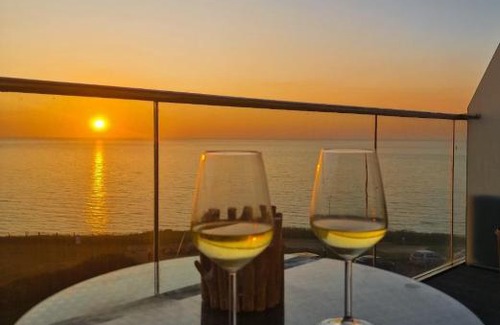 Lusty Glaze Apartment | Sea View Apartment at One Lusty Glaze