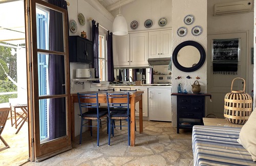 Vassilatika Apartment | Sea view apartment in the Mediterranean nature