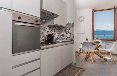 Portovenere Apartment | Sea View Apartment Portovenere on the sea
