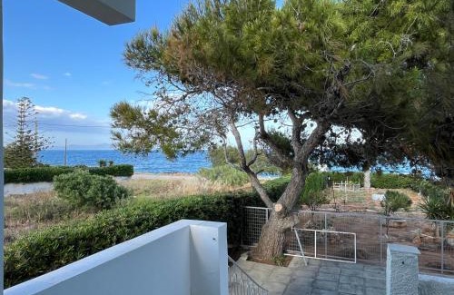 Paralias House | Sea View Beach House near Athens Airport