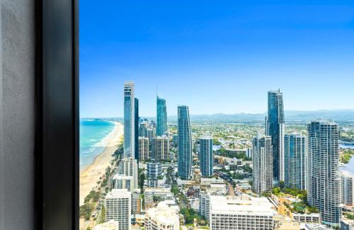 Surfers Paradise Apartment | Sea view Beachfront apartment in surfers