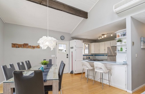 Sorrento Cottage | Sea View Cottages in Sorrento Sushwap