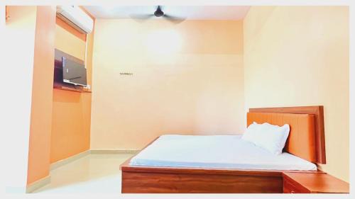 Raipur Hotel | SEA VIEW from rooftop - LUXUARY FAMILY HOTEL SURYA BEACH INN - PURI - Lift - Wifi & Parking - BEST HOTEL IN PURI