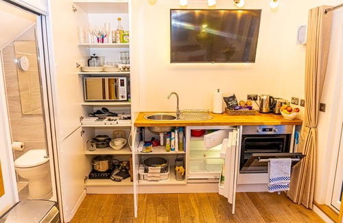 Hastings Apartment | Sea View Holiday Flat - Covehurst Bay