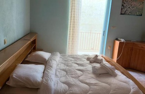 Livadi Apartment | Sea View House A