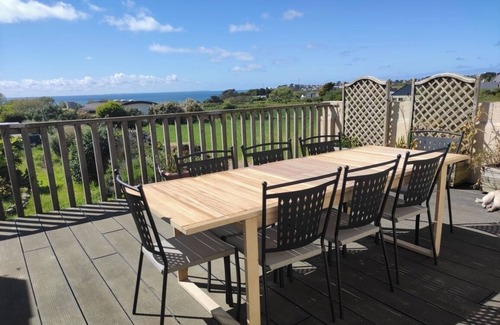 Le Conquet House | Sea view house with pool and games room