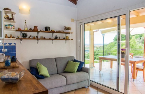 Rezza House | Sea view house with terrace, garden, parking. Cin: IT010015C2JQ7Z6UKJ