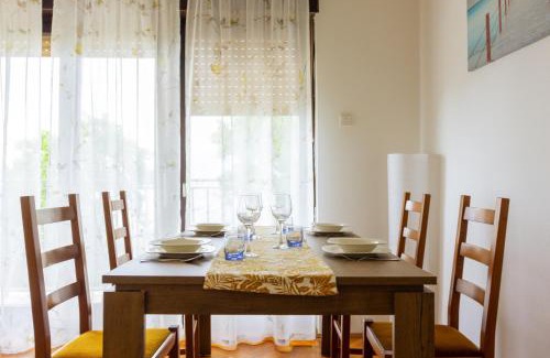 Rubesi Apartment | Sea View Retreat With 170Mbps WiFi And Sunny Balcony