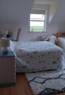 Carbed House | Sea view room.