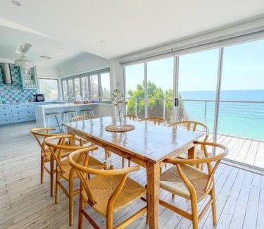 Norah Head House | Seabreeze Getaway Oceanfront Family Home in Norah Head