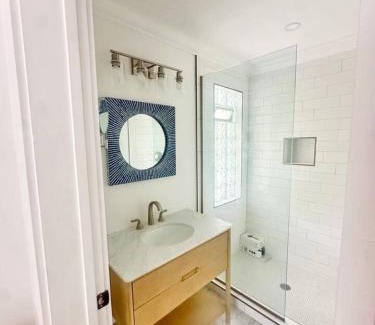 George Town House | Seabreeze Villa