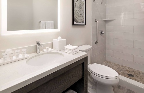 Aptos Hotel | Seacliff Inn Aptos, Tapestry Collection by Hilton