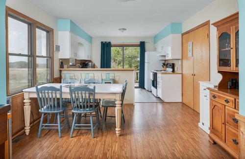 Brigands' Bay House | Seaclusion | Soundside | Brigands Bay | Frisco | Sleeps 6