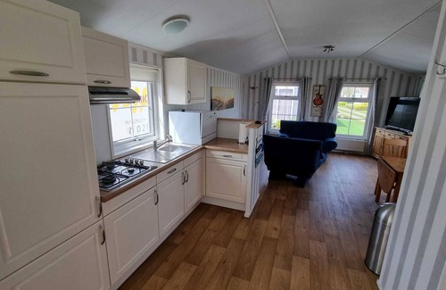 Blankenberge Ski Chalet | Seacottage Brugge - only 2 minutes from the beach