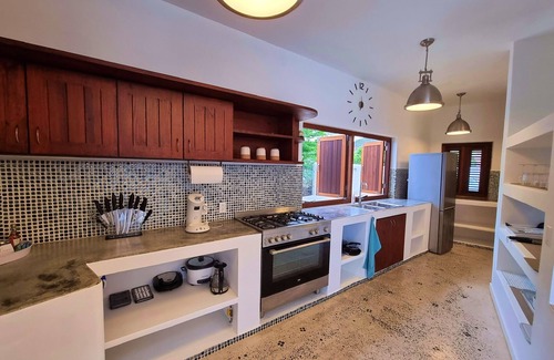 Lagun Villa | Seafront Villa in Lagun Curaçao -pool-Wifi + With Private access to sea!