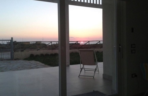 Petrosino Villa | Seafront Villa "The Cliff"