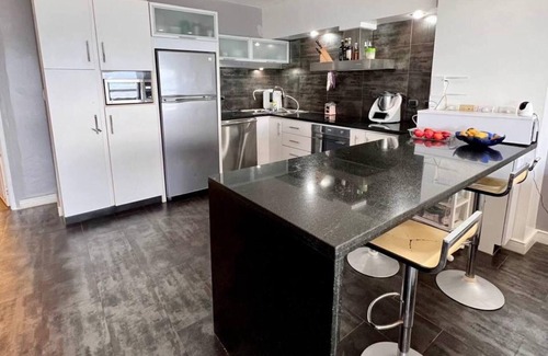 Margarita Island Apartment | Seafrontapartment-sleeps4-pool-parking-garden